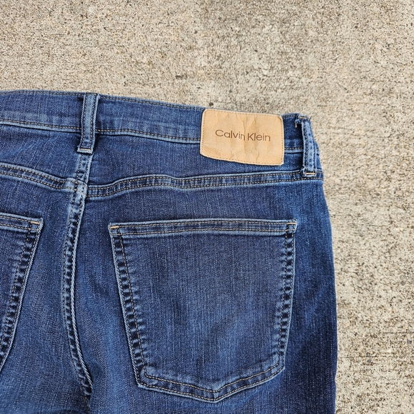 Calvin Klein Blue Straight Jeans Classic Style - Picture 11 of 11